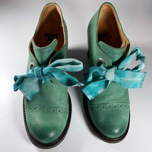 Fluevog Templeton lace-up shoe, teal, size 8.5